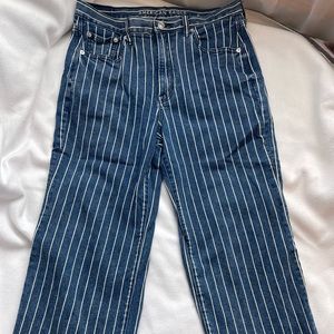 Cropped wide leg American eagle size 8 jeans